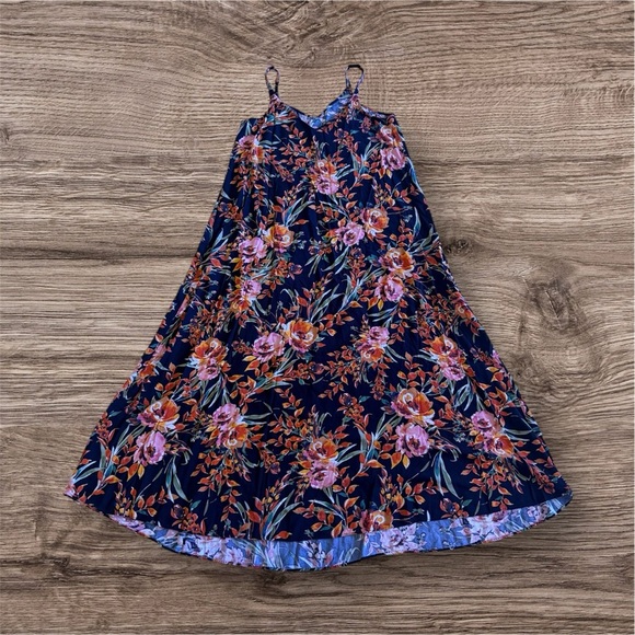 MSK brand maxi dress, size large, with a black background and a floral pattern - Picture 3 of 16